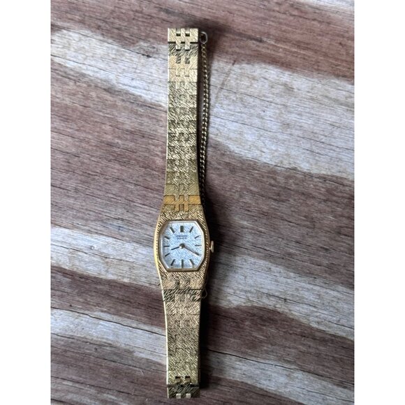 Vintage Seiko  1400-4480 R Womens Gold-Tone Quartz Watch With Textured Band Oval - Picture 2 of 9